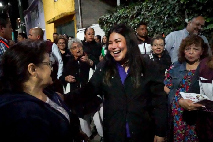 ALCALDESA SONRIENDO AMEN