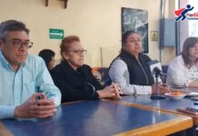 Vecinos de colonia Tabacalera exigen retirar feria navideña del Monumento a la Revolucion