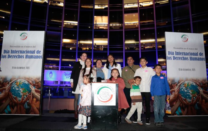 101225_Iluminacion_Derechos_Humanos-9