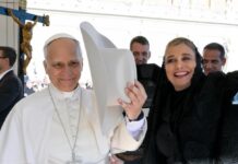 Maru Campos participa en la audiencia con el Papa León XIV