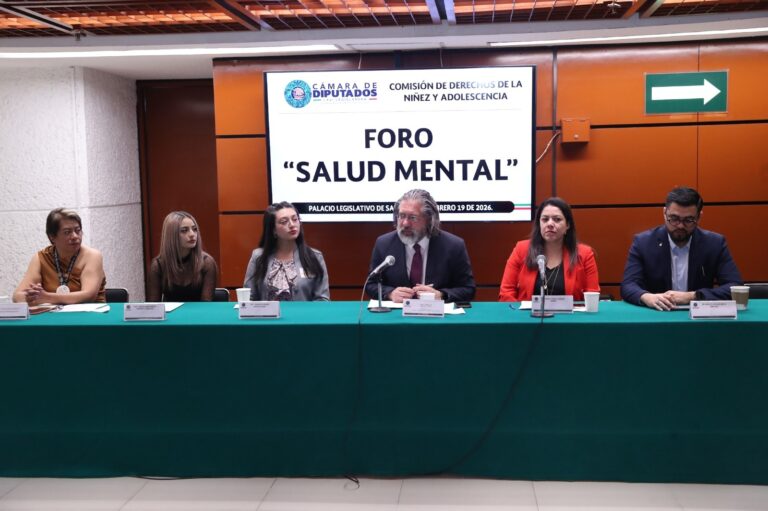 La Comisión de Derechos de la Niñez y Adolescencia organizó en San Lázaro el foro “Salud mental”