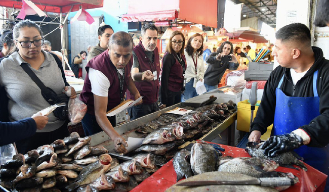Profeco recorre el mercado La Nueva Viga en el marco del operativo “Cuaresma y Semana Santa 2026”
