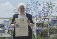 A LOS 89 AÑOS, SE DOCTORA EN LA UNAM Y ROMPE RÉCORD DE LONGEVIDAD ACADÉMICA