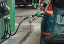 LOS PRECIOS DE LA GASOLINA EN ESTADOS UNIDOS ALCANZAN SU NIVEL MÁS ALTO EN 4 AÑOS