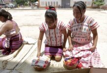 LA SECRETARÍA DE CULTURA IMPULSA ACUERDOS EN LA MIXTECA OAXAQUEÑA PARA FORTALECER EL PLAN DE ATENCIÓN A ARTESANAS Y ARTESANOS