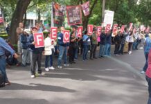 Extrabajadores de Luz y Fuerza protestan contra Calderón a 17 años de la extinción de la empresa