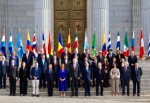 PEDRO HACES DIALOGA CON EL REY DE ESPAÑA
