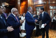México y Guatemala rinden homenaje a los exiliados de 1954 en la antigua sede de la Embajada mexicana
